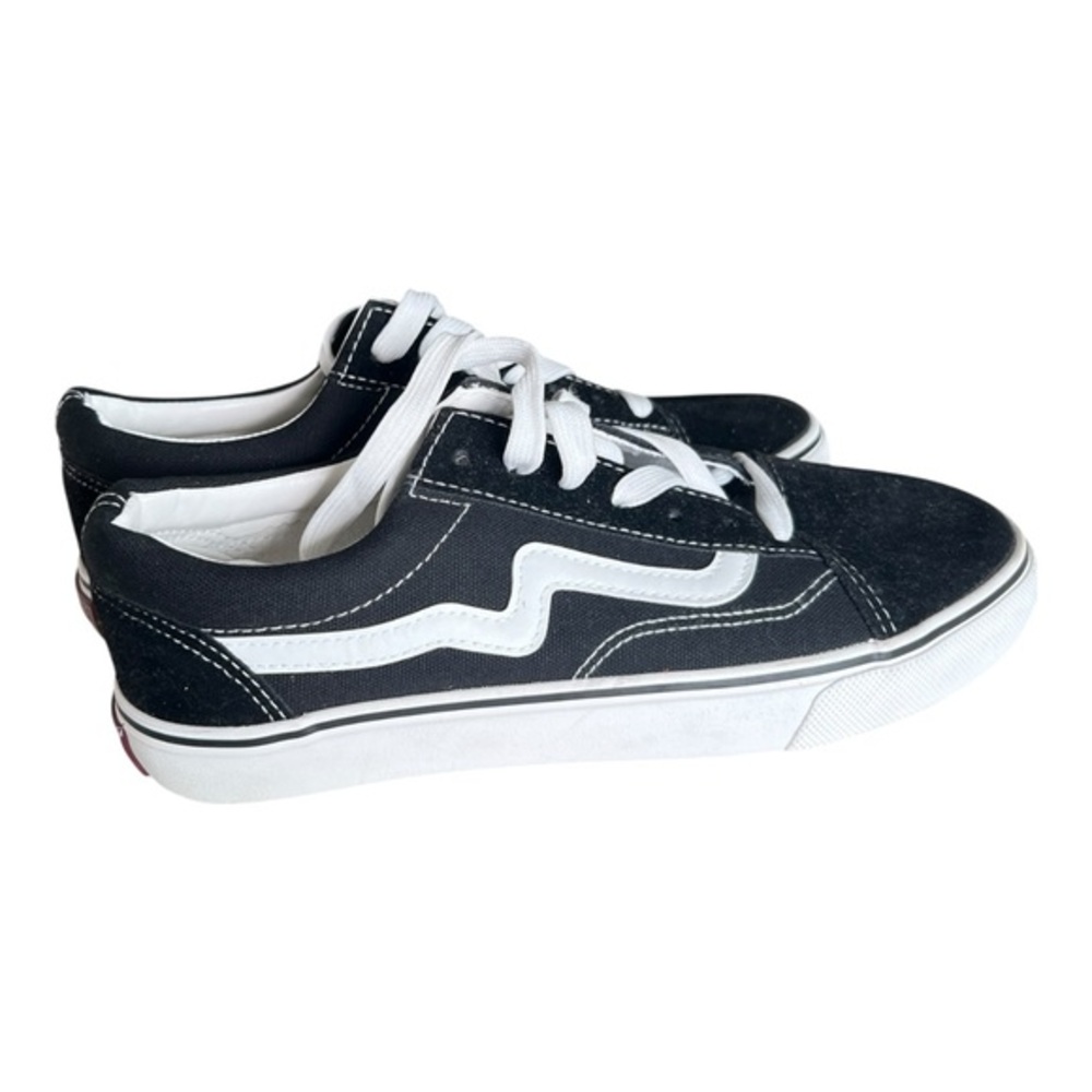 Stylish women Black and White Sneakers Size 8